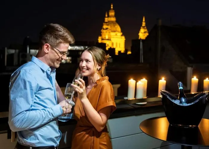 Three Corners Downtown מלון