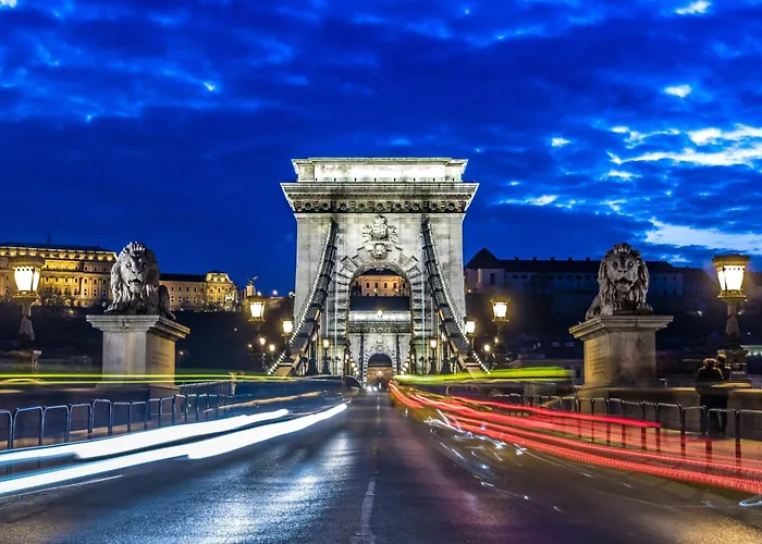 מלון Three Corners Downtown 4*