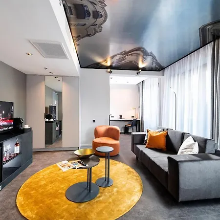 Hotel Three Corners Downtown 4*