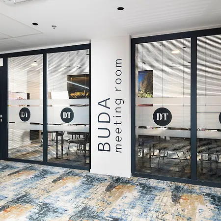 Отель Three Corners Downtown 4*