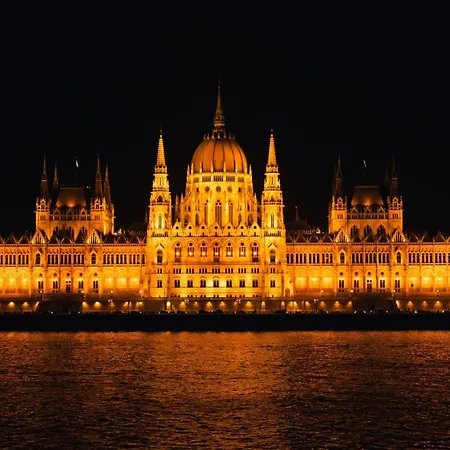 Three Corners Downtown Budapeste