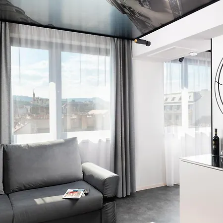 호텔 Three Corners Downtown 4*