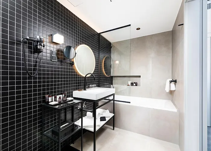 Three Corners Downtown Otel