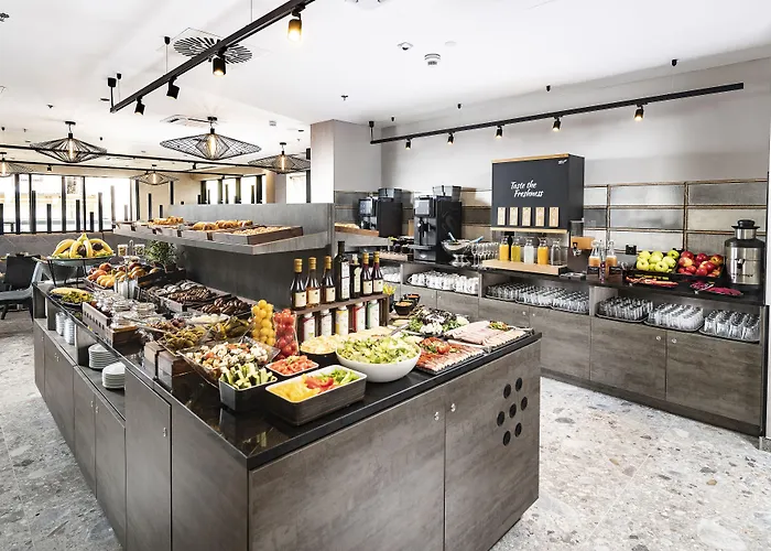 Three Corners Downtown 4*