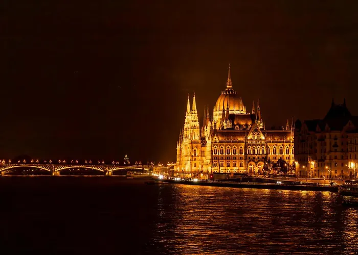 Three Corners Downtown Otel