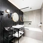 Three Corners Downtown Hotel