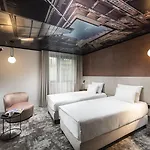 Three Corners Downtown Hotel