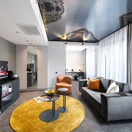 Otel Three Corners Downtown 4*