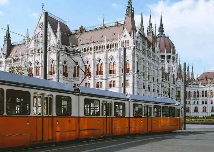 Hotel Three Corners Downtown