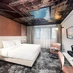 酒店 Three Corners Downtown 4*